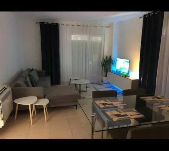 Apartmán 5 Maj, Tirana
