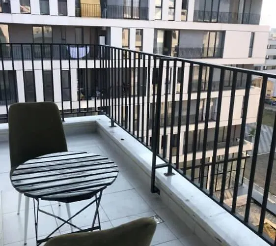 Apartmán 5 Maj, Tirana